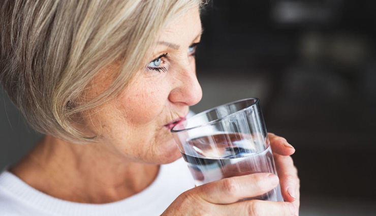 old-age dental problems,common dental issues for seniors,dry mouth solutions for elderly,missing teeth remedies,gum disease prevention for seniors,fungal infections in elderly,oral care tips for older adults,managing dental health in seniors,geriatric dental care tips,dental health for elderly