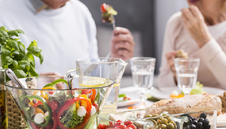 nutrition for elderly,healthy eating for seniors,senior citizen nutrition tips,maintaining nutrition in old age,balanced diet for the elderly,nutrient-rich foods for seniors,aging and dietary requirements,elderly nutrition guidelines,dietary tips for seniors,nutrition management for the aged