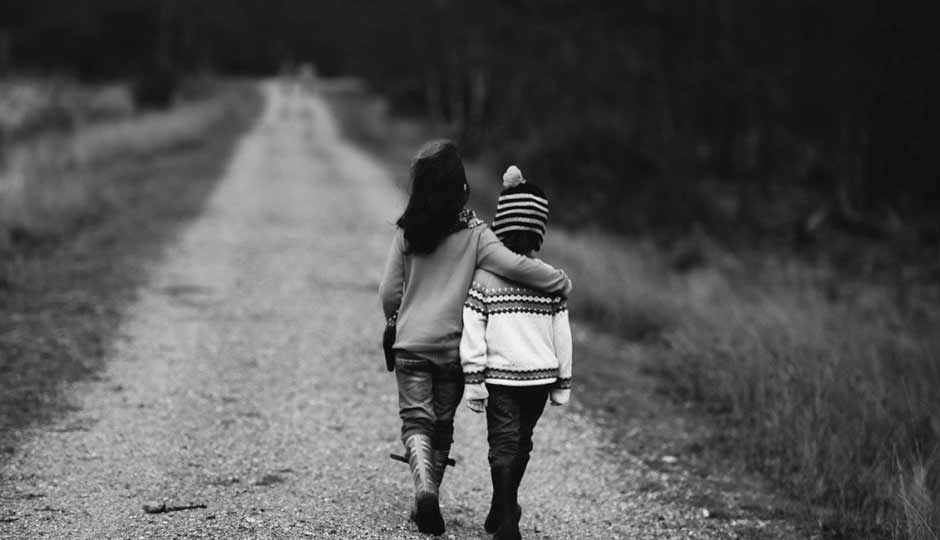 How to Reconnect with Old Friends: 10 Heartfelt Tips to Rekindle Your Bond