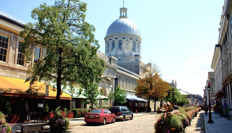 old montreal,places to visit in old montreal,things to do in old montreal,travel tips,place darmes,montreal city hall,bonsecours market,saint-paul street,chateau ramezay