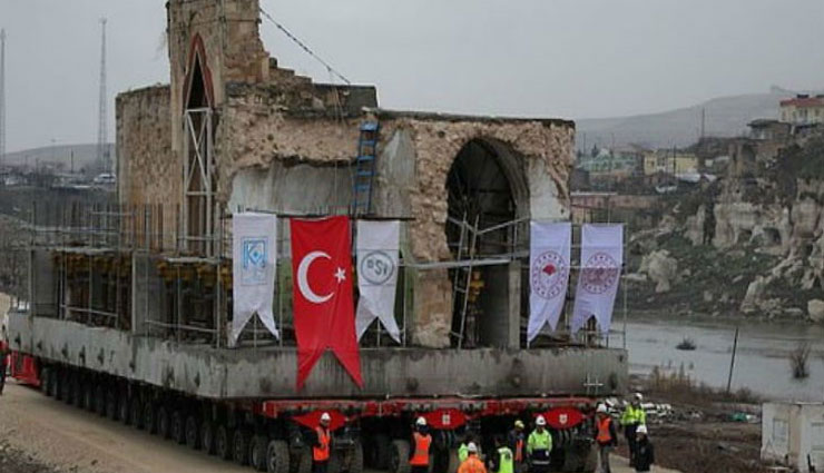 609 साल पुरानी 1700 टन वजनी मस्जिद  को 4 किमी दूर शिफ्ट किया गया, डूबने का था खतरा