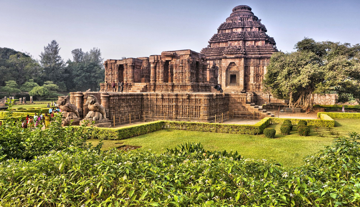 oldest temples in india,india,temples in india,the temples of hampi,karnataka,dilwara temples,mount abu,rajasthan,konark sun temple,odisha,sanchi stupa,madhya pradesh,jagatpita brahma mandir,pushkar,tungnath temple,uttarakhand