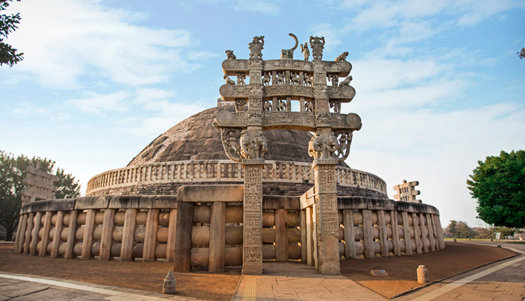 oldest temples to visit in india,temples in india,india,hampi,karnataka,dilwara temples,mount abu,rajasthan,konark sun temple,odisha,sanchi stupa,madhya pradesh,jagatpita brahma mandir,pushkar,rajasthan,tungnath temple,uttarakhand