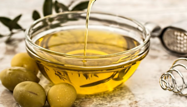 ways to use olive oil,olive oil for dandruff,tips to get rid of dandruff,hair care tips,beauty tips