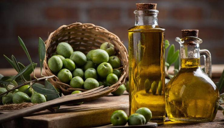 10 DIY Ways To Use Olive Oil for Skin and Hair