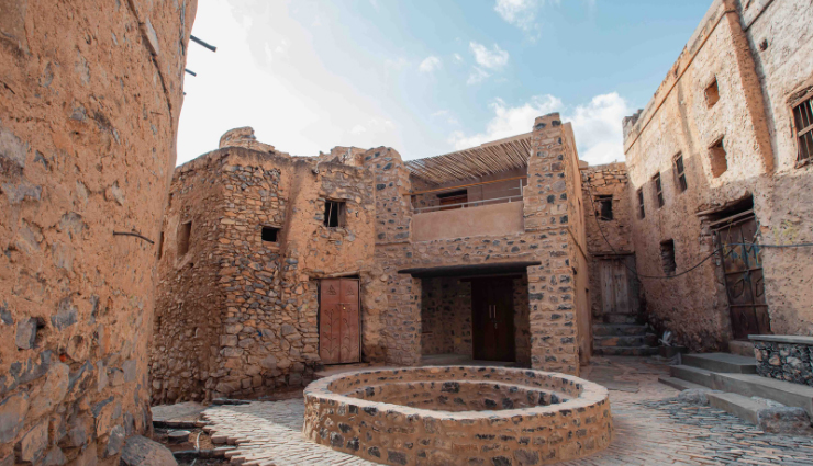 oman,places to visit in oman,tourist attractions in oman,muscat,salalah,wahiba sands,misfat al abriyeen,masirah island,bahla