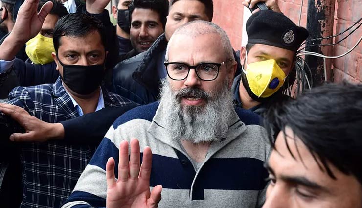 Omar Abdullah can't stop laughing at himself after govt announces lockdown on day he gets free