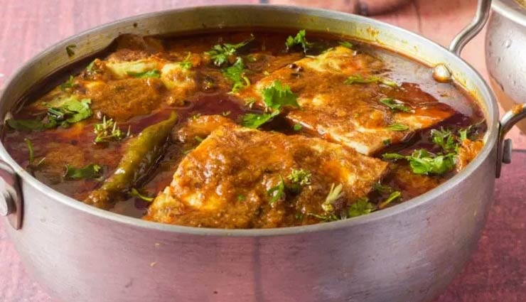 omelette curry,eggs recipe,main course recipe