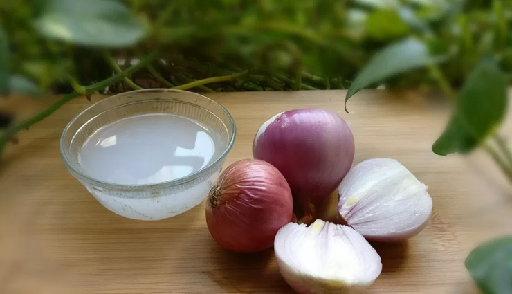 heat strokes,buttermilk,cold bath,moong juice,tamarind juice,onion juice,coriander water,sandalwood paste,apple cider vinegar,plums,home remedies,home remedies for heat stroke,Health tips,summer health tips,fitness tips