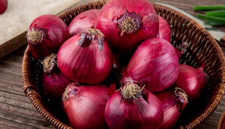 onion benefits for skin,onion for hair growth,onion for acne treatment,onion for dark spots,onion for hair loss,onion skin benefits,natural remedies for skin,onion for scalp health,onion for complexion,onion for anti-aging,onion in beauty routine,onion antioxidants for skin,onion sulfur benefits