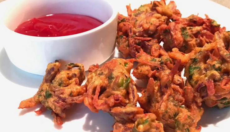 onioin pakora,onion pakora recipe,hunger stuck,food,snacks,monsoon snacks,easy recipe