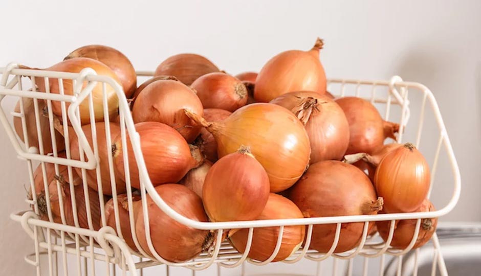 5 Ways You Can Store Onions in Kitchen