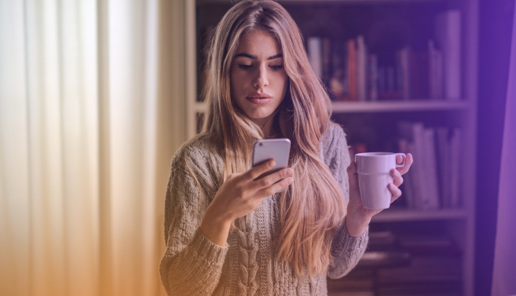 online dating questions,conversation starters,capture his attention,keep him interested,digital communication tips,engaging online chat,meaningful connections,dating app tips,online chemistry,creative prompts,relationship advice,online dating success