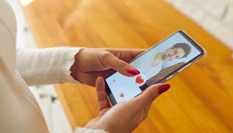 meet someone without online dating,offline dating tips,how to find a partner without dating apps,natural ways to meet people,traditional dating methods,socializing for dating,meet new people in real life,finding love without apps,offline relationship tips,best ways to meet singles