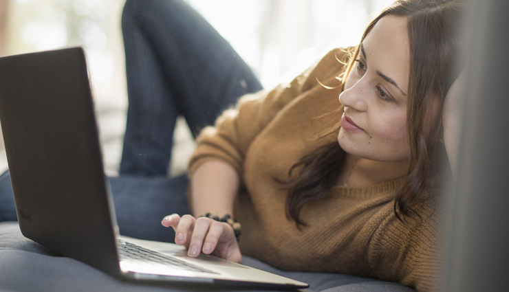 online dating advantages and disadvantages,pros of online dating,cons of online dating,benefits and drawbacks of online dating,online dating experiences,online dating safety tips,risks of online dating,online dating success stories,common online dating challenges,online dating vs. traditional dating