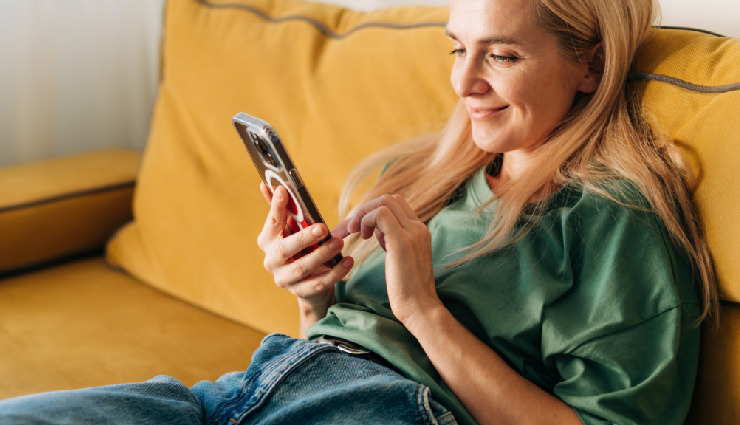 online dating questions,conversation starters,capture his attention,keep him interested,digital communication tips,engaging online chat,meaningful connections,dating app tips,online chemistry,creative prompts,relationship advice,online dating success