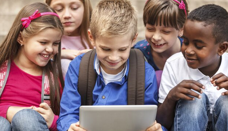 drawbacks of online games,negative effects of online gaming,disadvantages of playing online games,risks of online gaming,online gaming hazards,online games and their downsides,cons of playing online games,adverse impact of online gaming,challenges of engaging in online games,online gaming pitfalls to be aware of