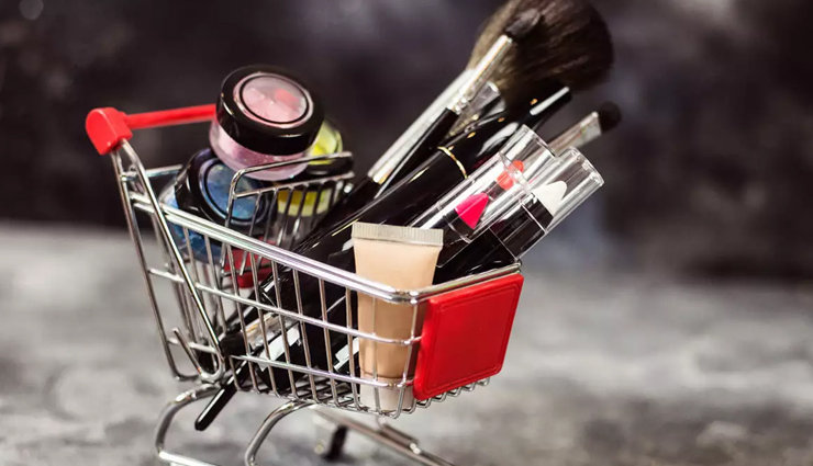 cosmetics,things to keep in mind while purchasing cosmetics,beauty hacks,beauty tips,beauty products purchase,beauty tips in hindi