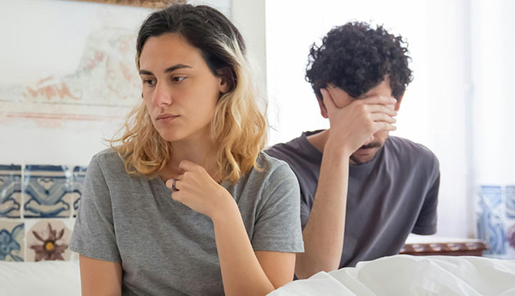 on and off relationship signs,relationship instability,commitment issues in relationships,emotional whiplash in love,inconsistent communication in relationships,lack of conflict resolution in relationships,yo-yo relationships,signs of a toxic relationship cycle,walking on eggshells in a relationship,external validation in love,social media and relationship status,commitment phobia signs,emotional rollercoaster in relationships,toxic relationship patterns