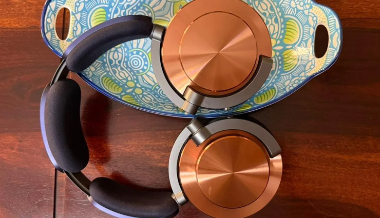 dyson ontrac headphones india,customizable headphone caps,dyson headphone features,dyson audio products,noise-canceling headphones,headphones with long battery life,best headphones 2024,dyson headphone design,audio quality headphones,dyson launch news,headphones for music lovers,premium headphones india,best-looking headphones,headphone controls,sound quality review dyson ontrac,dyson headphone price