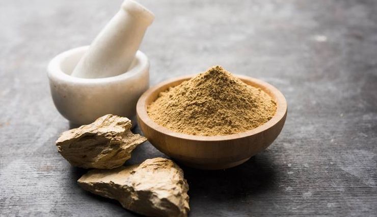 tomato juice,egg white face pack,besan and turmeric,baking soda face pack,multani mitti,lemon and honey mask,papaya face pack,aloe vera,banana peels,cucumber face mask,home remedies to treat open pores,skin care tips,beauty tips,open pores care tips