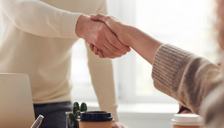 signs of emotional unavailability,emotionally unavailable traits,identifying emotional unavailability,emotionally unavailable characteristics,recognizing emotional unavailability,emotionally unavailable behavior,dealing with emotional unavailability,emotional unavailability in relationships,emotional intimacy issues,overcoming emotional unavailability