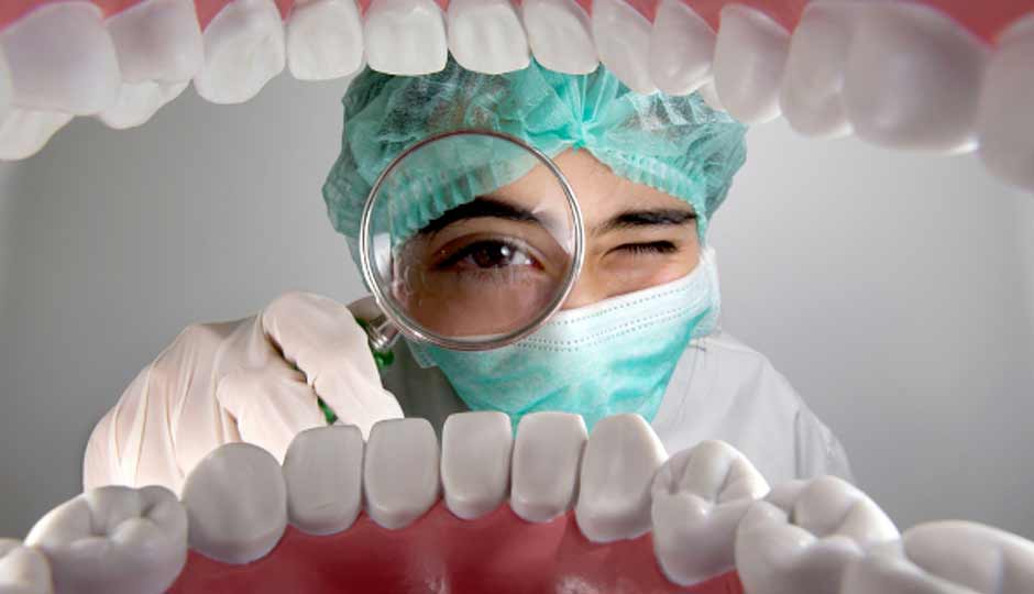 10 Effective Home Remedies to Improve Oral Health Naturally