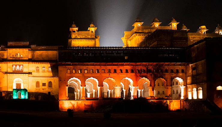 orchha,things to do in orchha,places to visit in orchha,madhya pradesh,orchha wildlife sanctuary exhibit,roof-view of chaturbhuj temple,river rafting in betwa river,adorable phool bagh,the fort of orchha & lighting show