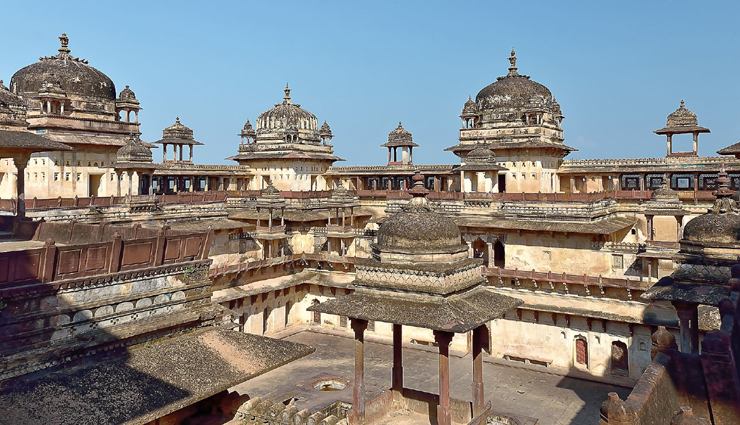 travel places,famous forts,forts of madhya pradesh