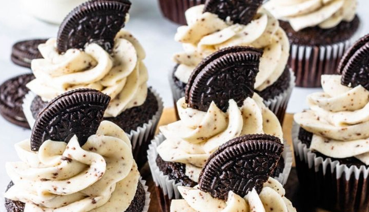 oreo cupckaes,oreo cupckaes cream,cupkaes frosting cream,hunger struck,food,easy recipes