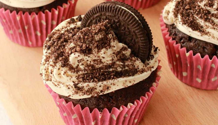 oreo cupckaes,oreo cupckaes cream,cupkaes frosting cream,hunger struck,food,easy recipes