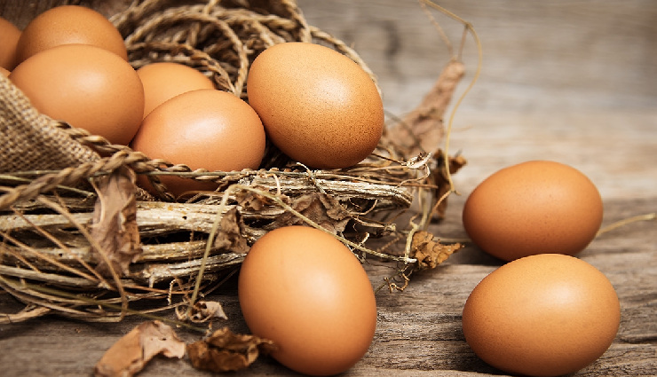 healthy fridge foods,nutritious foods,crunchy raw vegetables,fruit salad,green salad,low-fat dairy,almond butter,iced green tea,organic eggs,plant-based milk