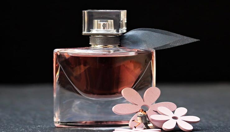 बरसात के दिनों में पाना चाहते हैं महकती खुशबु, ट्राई करें ये ये परफ्यूम fashion tips,fashion tips in hindi,perfume,perfume for rainy days,perfume for good smell