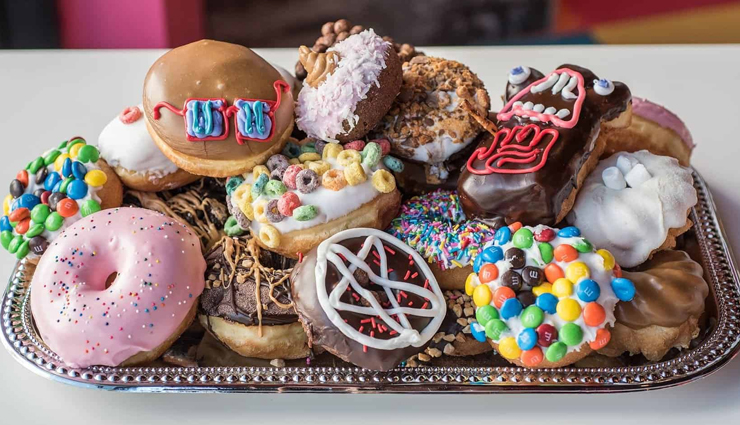 orlando,florida,tourist attraction in orlando,discovery cove,magic kingdom at the walt disney world,universals islands of adventure,legoland florida,sea world orlando,voodoo doughnut,orlando,florida