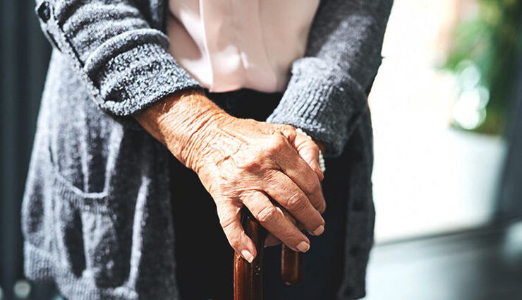 8 Natural Remedies To Get Rid of Osteoporosis Symptoms