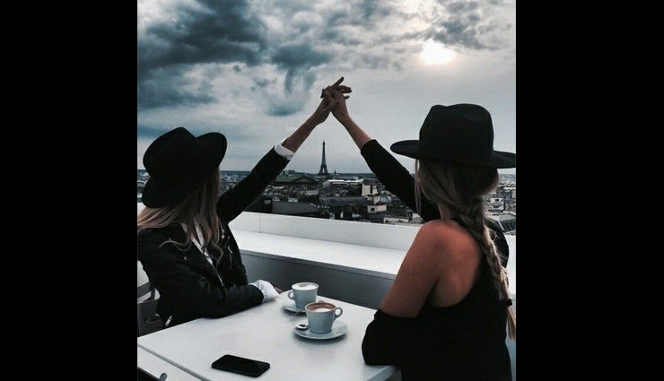 mates and me,falling in love with own self is better than falling for any person,5 reasons why should fall in love with yourself and not any person,why loving yourself is important,why relationship with ownself is important