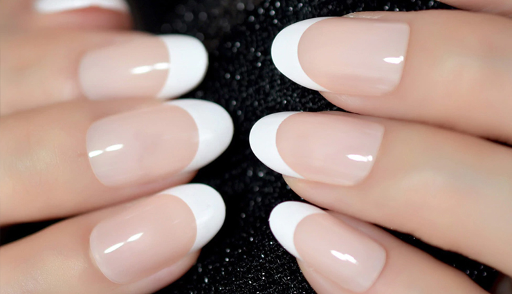 acrylic nails,popular shapes for acrylic nails,types of acrylic nails,round acrylic nails,square acrylic nails,oval acrylic nails,squoval acrylic nails,almond acrylic nails,coffin acrylic nails,stiletto acryllic nails,beauty,beauty tips