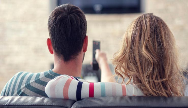 relationship tips,relationship tips in hindi,over dependent on partner,signs show of over dependent