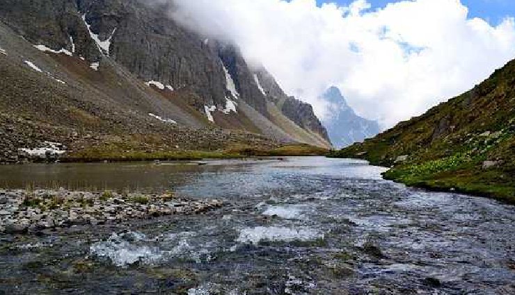 best fishing spots in india,fishing in india,ramganga river fishing,pancheshwar fishing,pabbar valley fishing,jia bhoroli river fishing,elephant lake fishing,andaman and nicobar islands fishing,lakshadweep islands fishing,fishing destinations india,angling in india