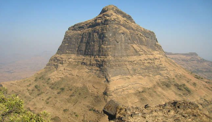 pachmarhi,places to visit in pachmarhi,tourist attraction in pachmarhi,jata shankar caves,dhupgarh,bee falls,apsara vihar waterfall,pandav caves