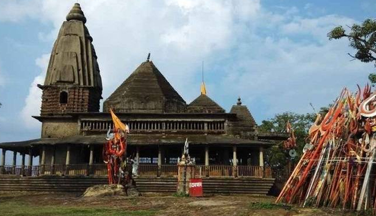 pachmarhi,places to visit in pachmarhi,tourist attraction in pachmarhi,jata shankar caves,dhupgarh,bee falls,apsara vihar waterfall,pandav caves,chauragarh temple