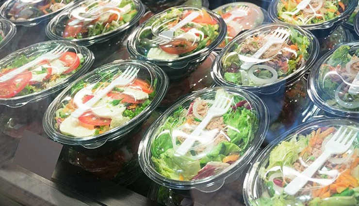 dark-coloured soda,avocados and bananas,canned foods,whole wheat bread and brown rice,packaged,instant and premade meals,diary,oranges and orange juice,processed meats,pickles,olives and relish,tomatoes,food harmful for kidney,kidney tips,Health tips,fitness tips