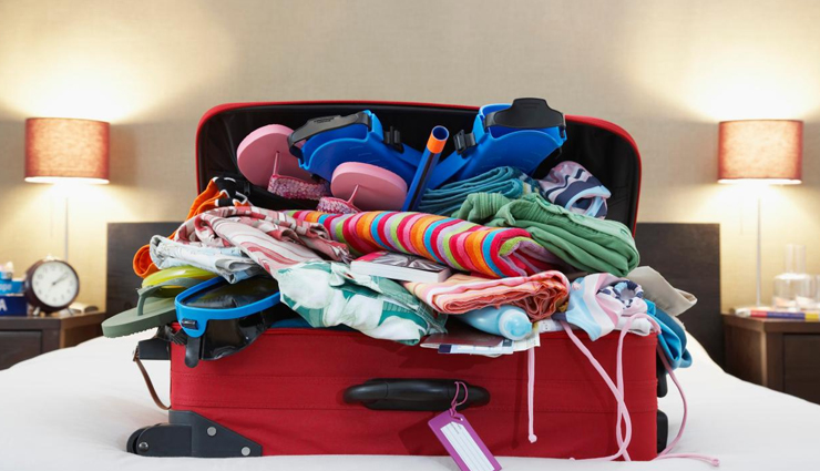 ways to pack your suitcase,packing tips,traveling tips