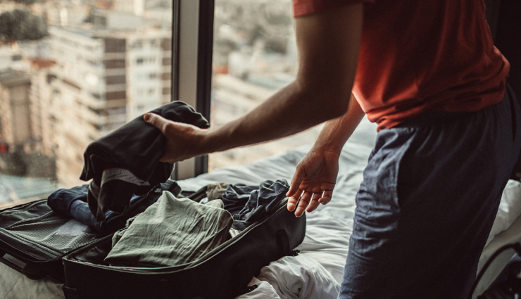 ways to pack your suitcase,packing tips,traveling tips