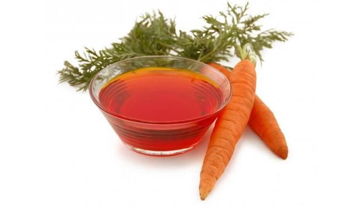 egg white and lemon juice face pack,carrot and almond oil face pack,cucumber face pack,papaya face pack,apple face pack,homemade face packs,homemade face packs for wrinkles,tips to fight wrinkles,skin care tips,beauty tips