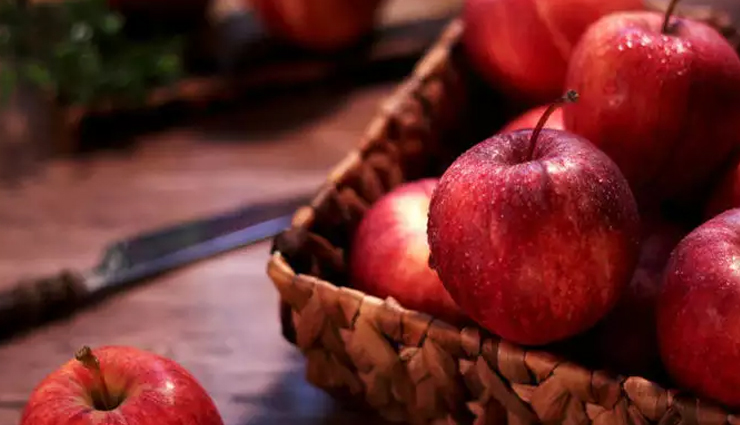 egg white and lemon juice face pack,carrot and almond oil face pack,cucumber face pack,papaya face pack,apple face pack,homemade face packs,homemade face packs for wrinkles,tips to fight wrinkles,skin care tips,beauty tips