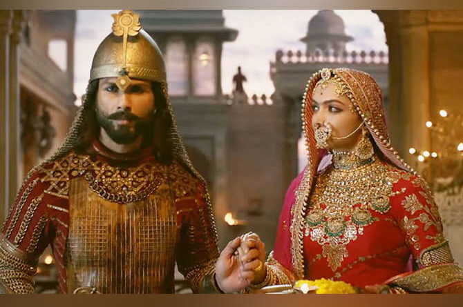 bollywood,padmaavat,padmavati,sanjay leela bhansali,asha parekh,deepika padukone,ranveer singh,shahid kapoor