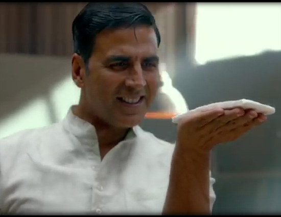 पैडमैन का दूसरा गाना रिलीज, सुपरहीरो के अंदाज में दिखे अक्षय कुमार