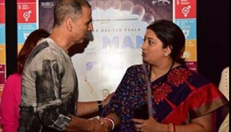 bollywood,Akshay Kumar,padman,twinkle khanna,sonam kapoor,radhika apte,smriti irani,bollywood news