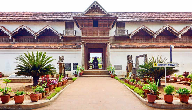 kanyakumari attractions,vivekananda rock memorial,thiruvalluvar statue,kanyakumari beach,bhagavathy amman temple,padmanabhapuram palace,suchindram thanumalayan temple,gandhi memorial mandapam,vattakottai fort,tamil nadu tourism,coastal town attractions,sunset views,cultural heritage sites,religious landmarks,tourist destinations,travel experiences,historical monuments,architectural marvels,scenic beauty,southern india tourism